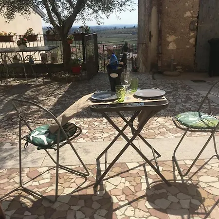 Residenza Lucrezia Hotel *