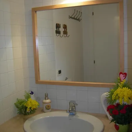 Residenza Lucrezia Hotel *